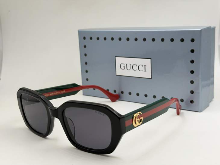 Picture of Gucci Sunglasses _SKUfw80879716fw